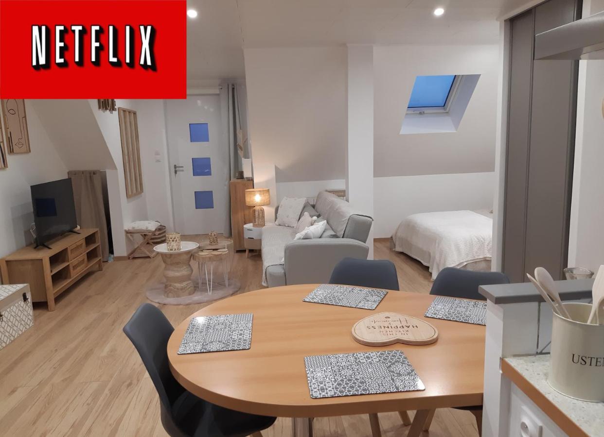 Studio Cosy Spacieux Lumineux Avec Terrasse Vezelois Bagian luar foto