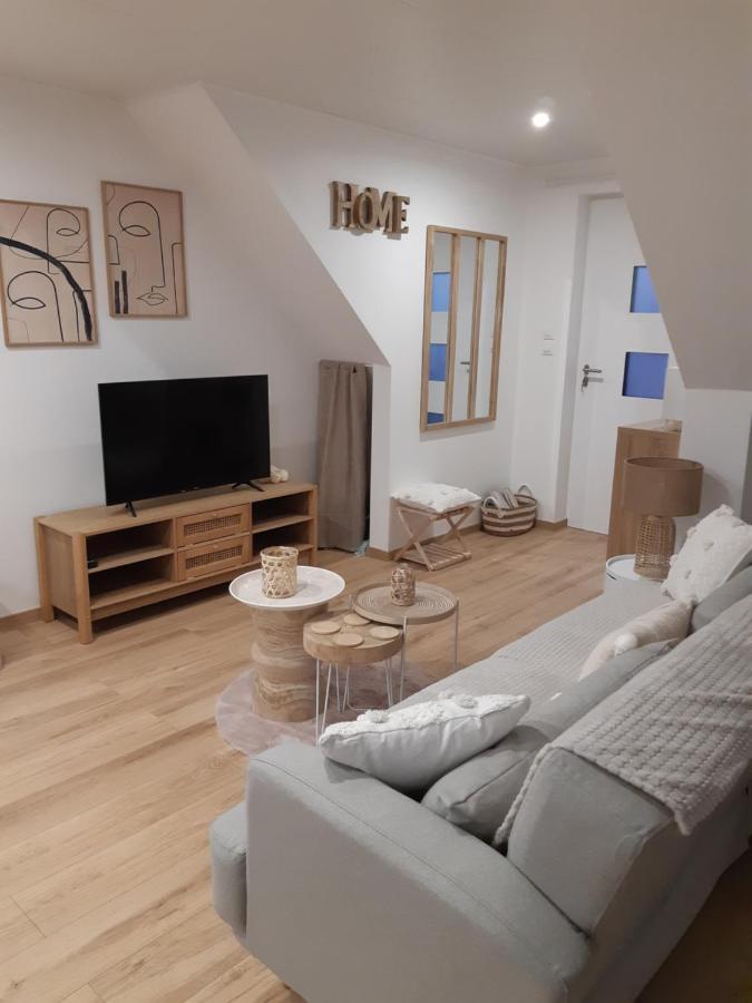 Studio Cosy Spacieux Lumineux Avec Terrasse Vezelois Bagian luar foto